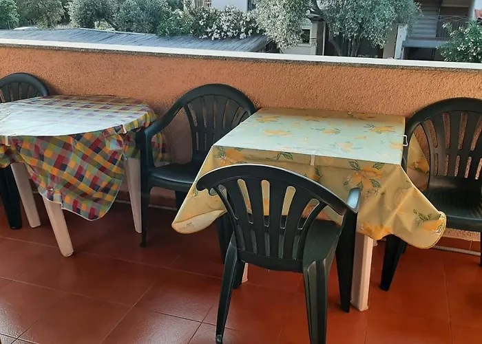 Pressi Aeroporto Costa Smeralda Lägenhet *